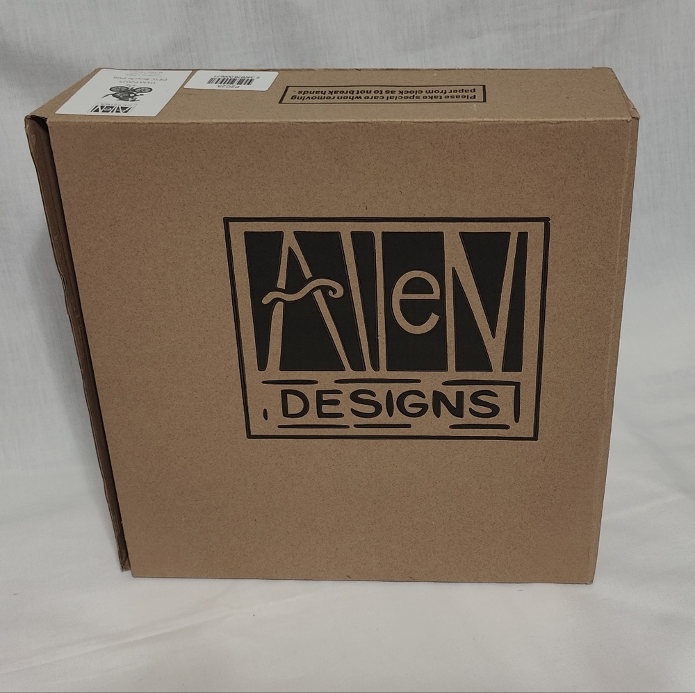 Allen Designs Bicycle Dog Pendulum Wall Clock - NWT - Picture 8 of 11